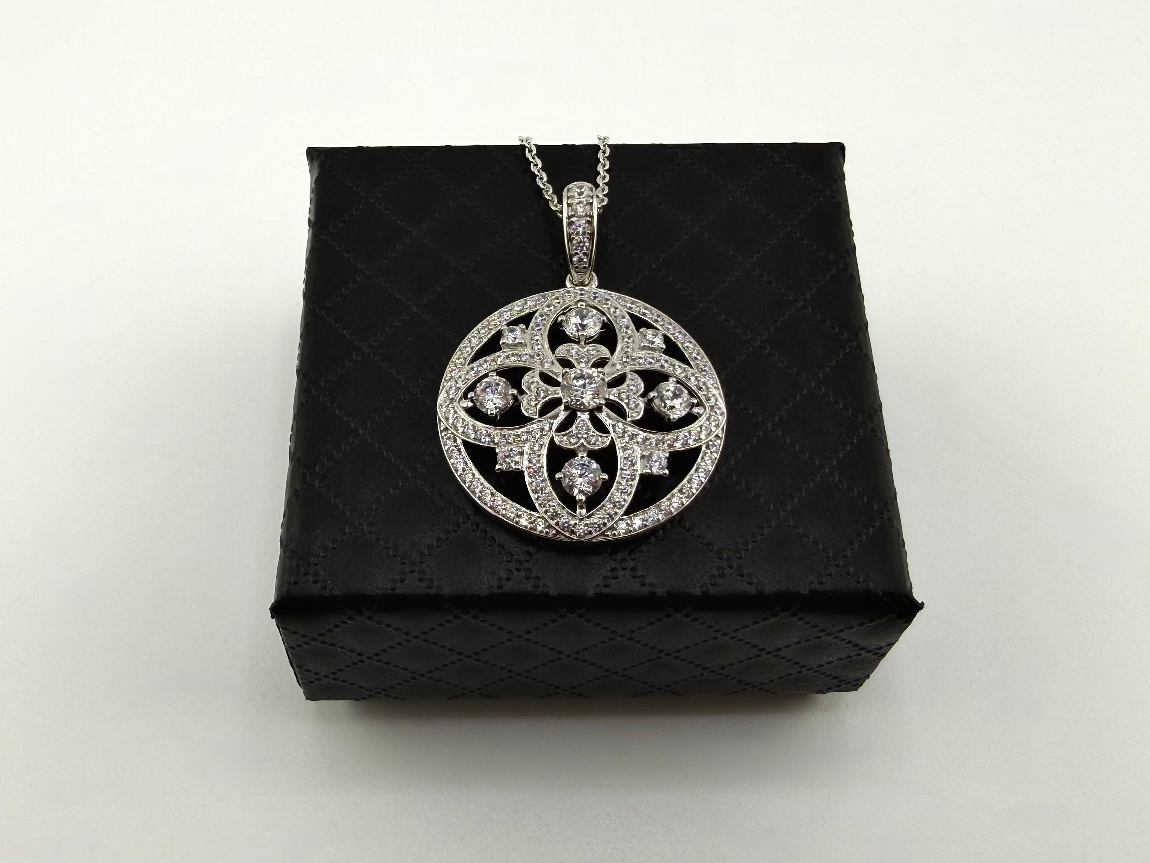 925 Sterling Silver CZ Floral Mandala Round Pendant Necklace